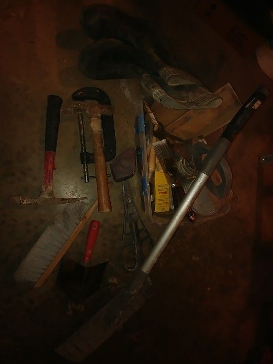 Hand Tools and Paint Brushes