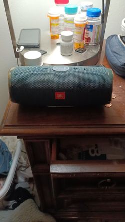 JBL BLUETOOTH PORTABLE SPEAKER 