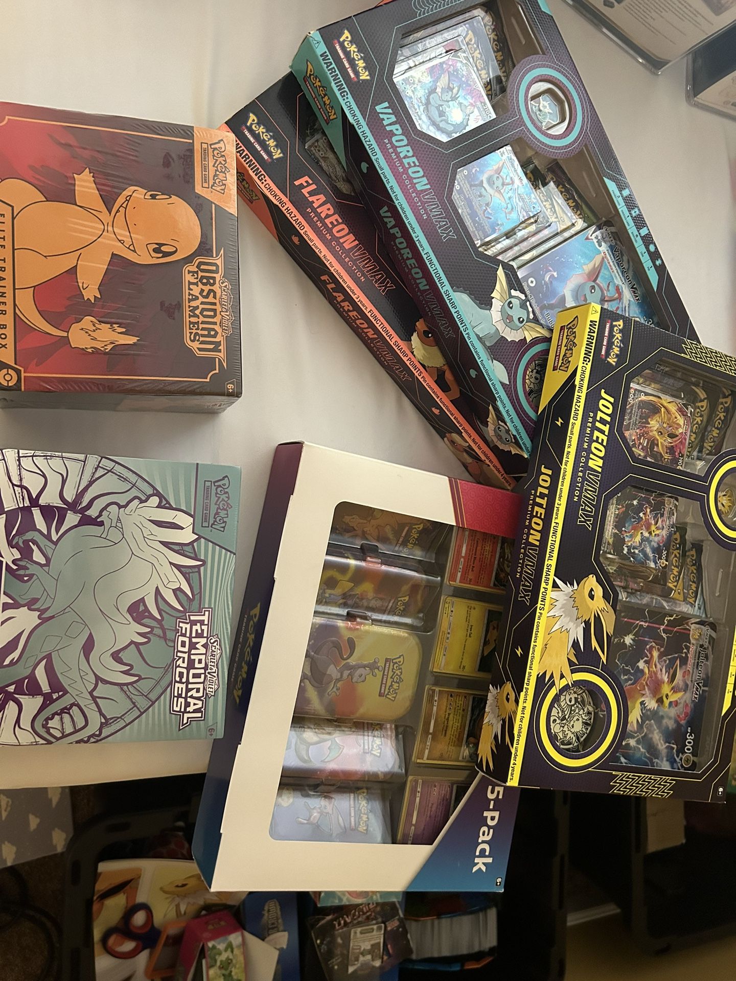 Pokémon ETBs, Eeveelution Vmax premium Collection, 2021 Tins