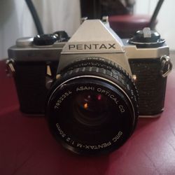 Pentax ME Super  Camera 1:2  50mm ASAHI OPTICAL  