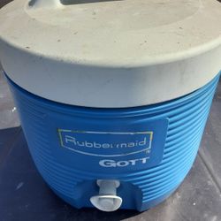 Rubbermaid Water Jug