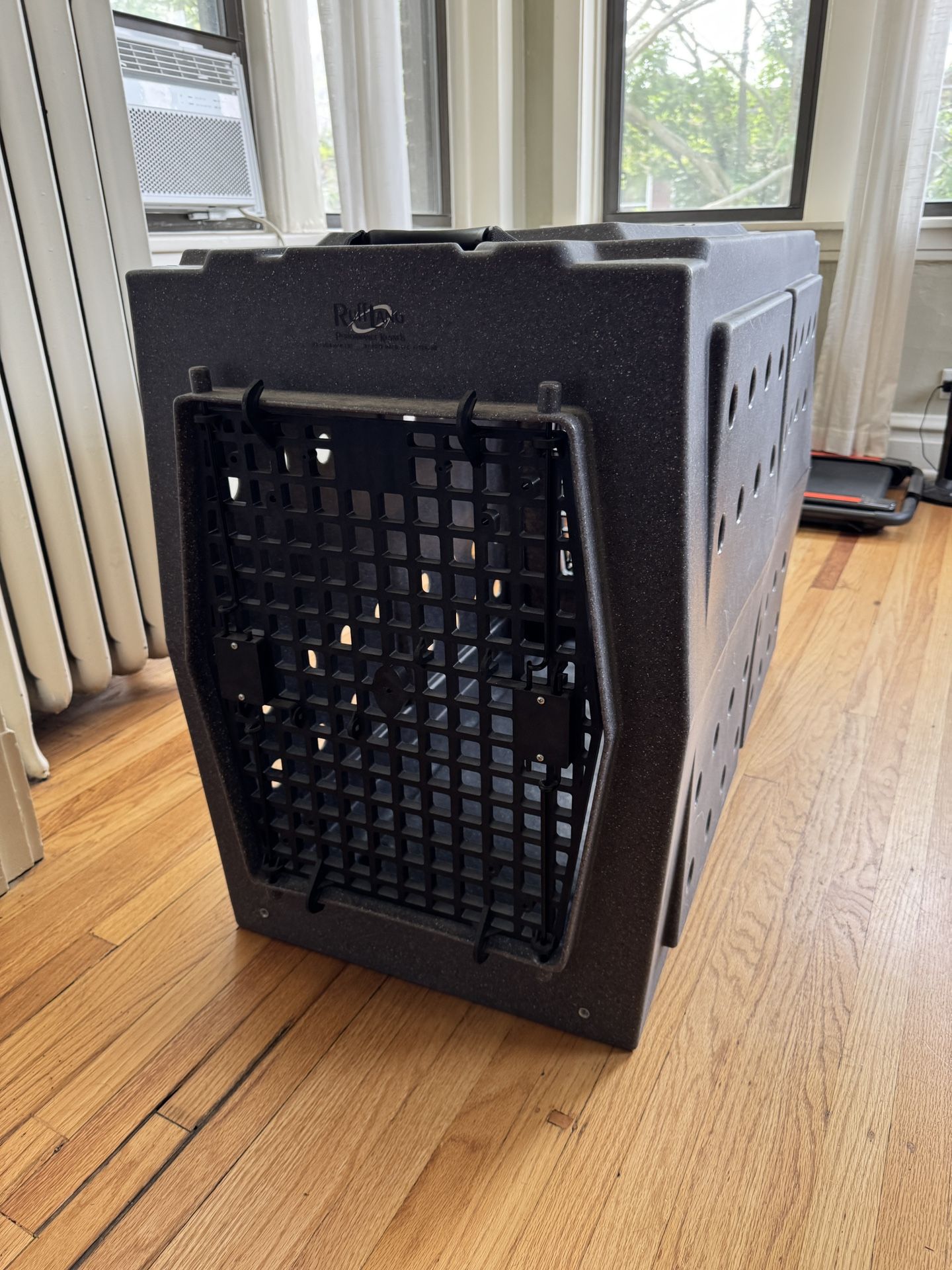 Ruffland XL Dog Kennel With Pad And Door Covers