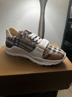 Burberry Trainers (Size 42)