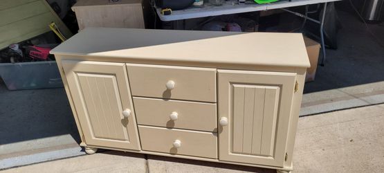 Buffet cabinet