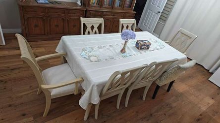 Elegant Cream Dining Set – Timeless Beauty for Your Home