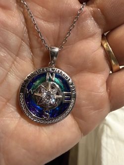 Compas necklace