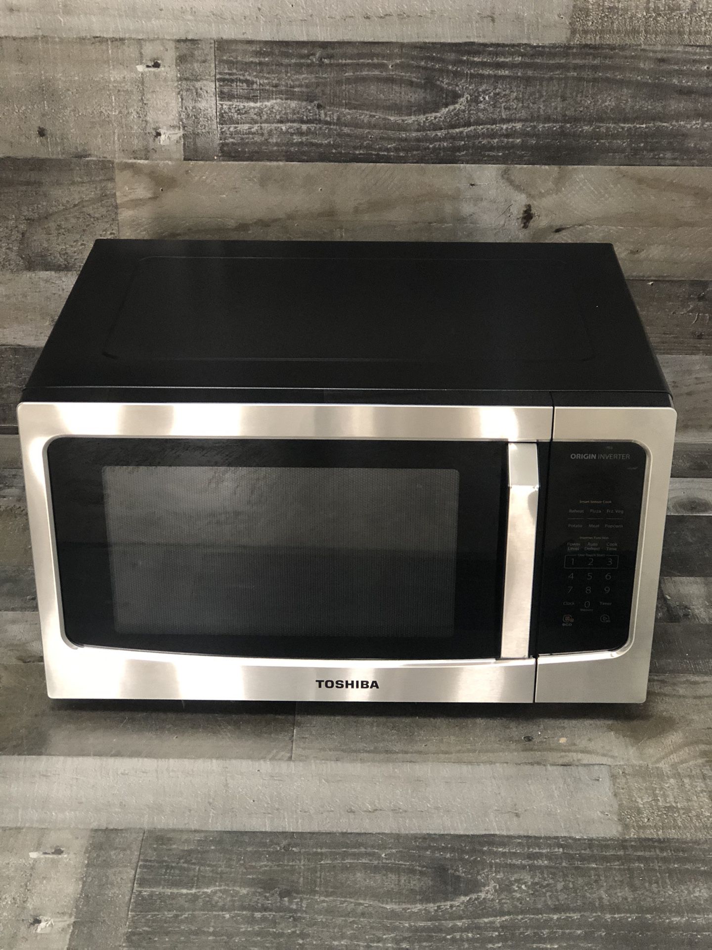TOSHIBA ML-EM45PIT(SS) Countertop Microwave Oven with Inverter Technology, Kitchen Essentials, Smart Sensor, Auto Defrost, 1.6 Cu.ft, 13.6" Removable 