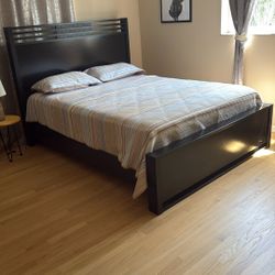 Queen Bed With Mattress 