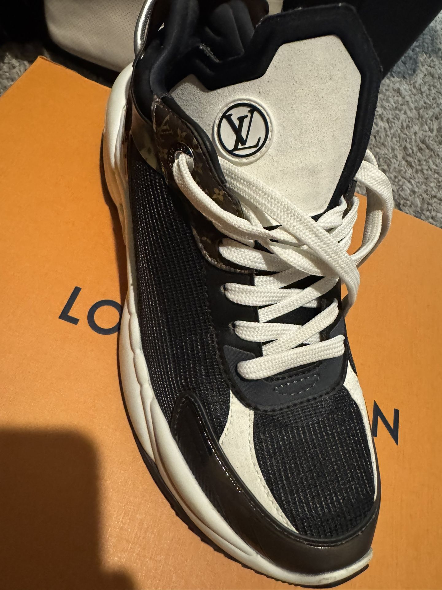 Louis Vuitton Sneakers