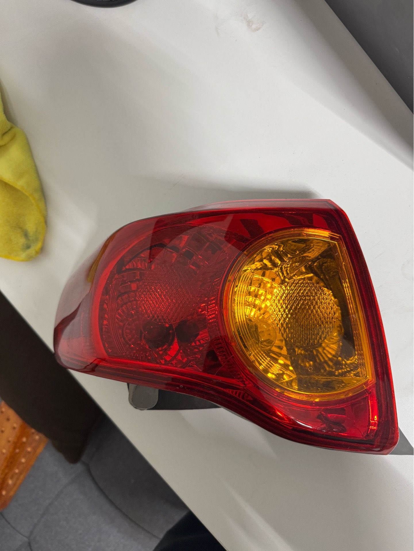 2009-2010 Corolla tail light left driver side