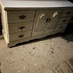 🎁WHITE COLOR DRESSERS/ 6 DRAWER🎁