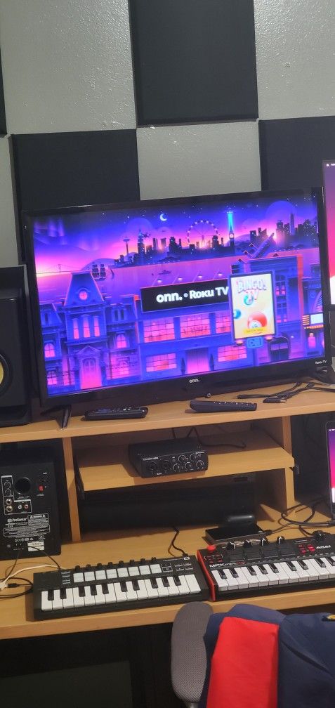 40' Onn Roku Smart TV