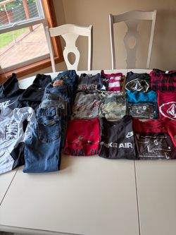 Lot of Boys 7 Clothes 20 pc 5 Jeans, Volcom, Nike