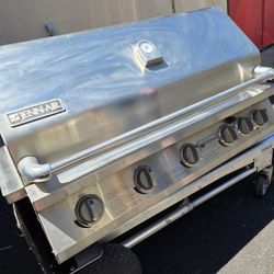 Jenn-air 4 Burner Built In BBQ Pit - Hardly Used