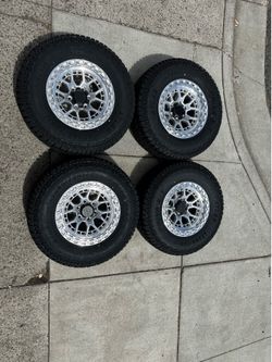 Toyota Tacoma 17x9 wheel Tires 39$ down payment only