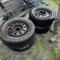 225/60 R 16 Studless Tires 