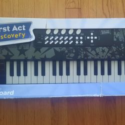 First Act Discovery Electronic Keyboard
