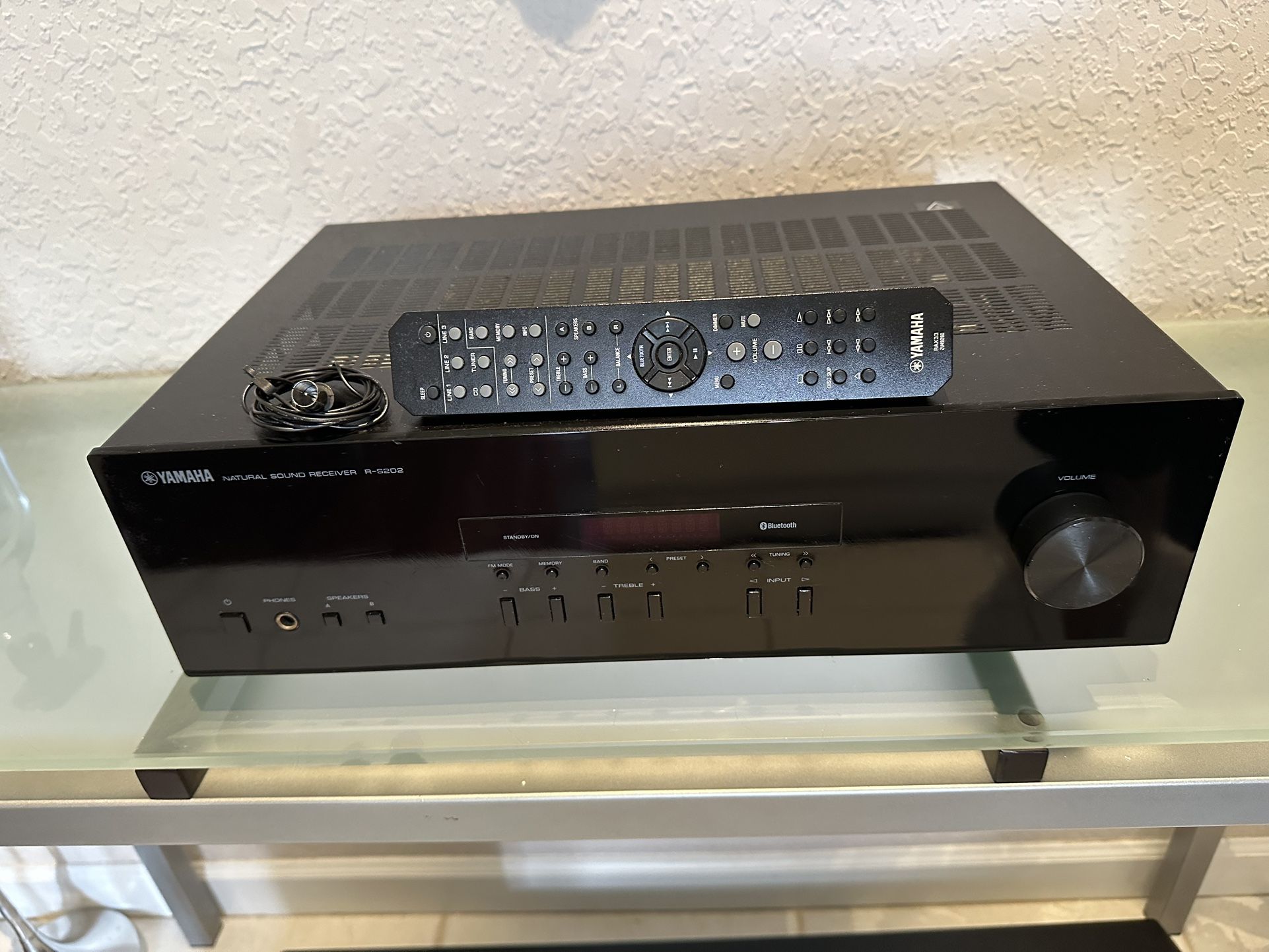 Yamaha R-S202 Bluetooth Stereo Receiver 100 Watts/ch