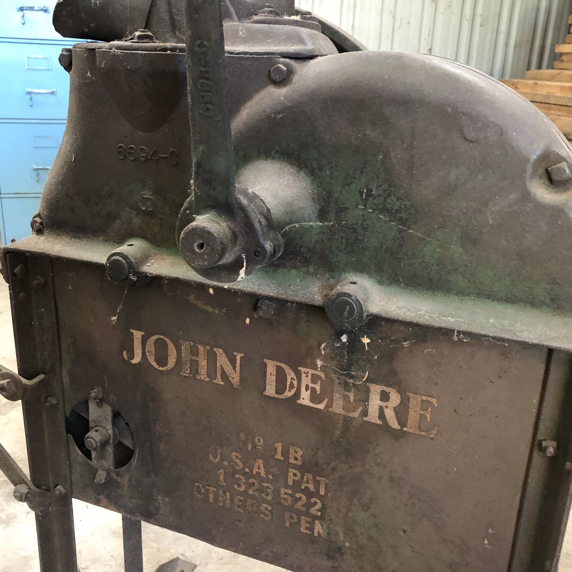 John Deere Corn Sheller