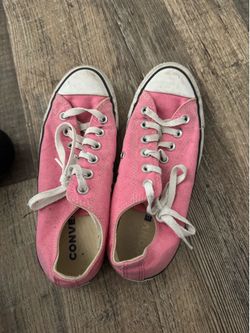 Pink Women’s converse size 7.5