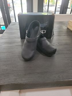 Dansko Professional Oiled Black Clogs EU 43 Sz 9.5