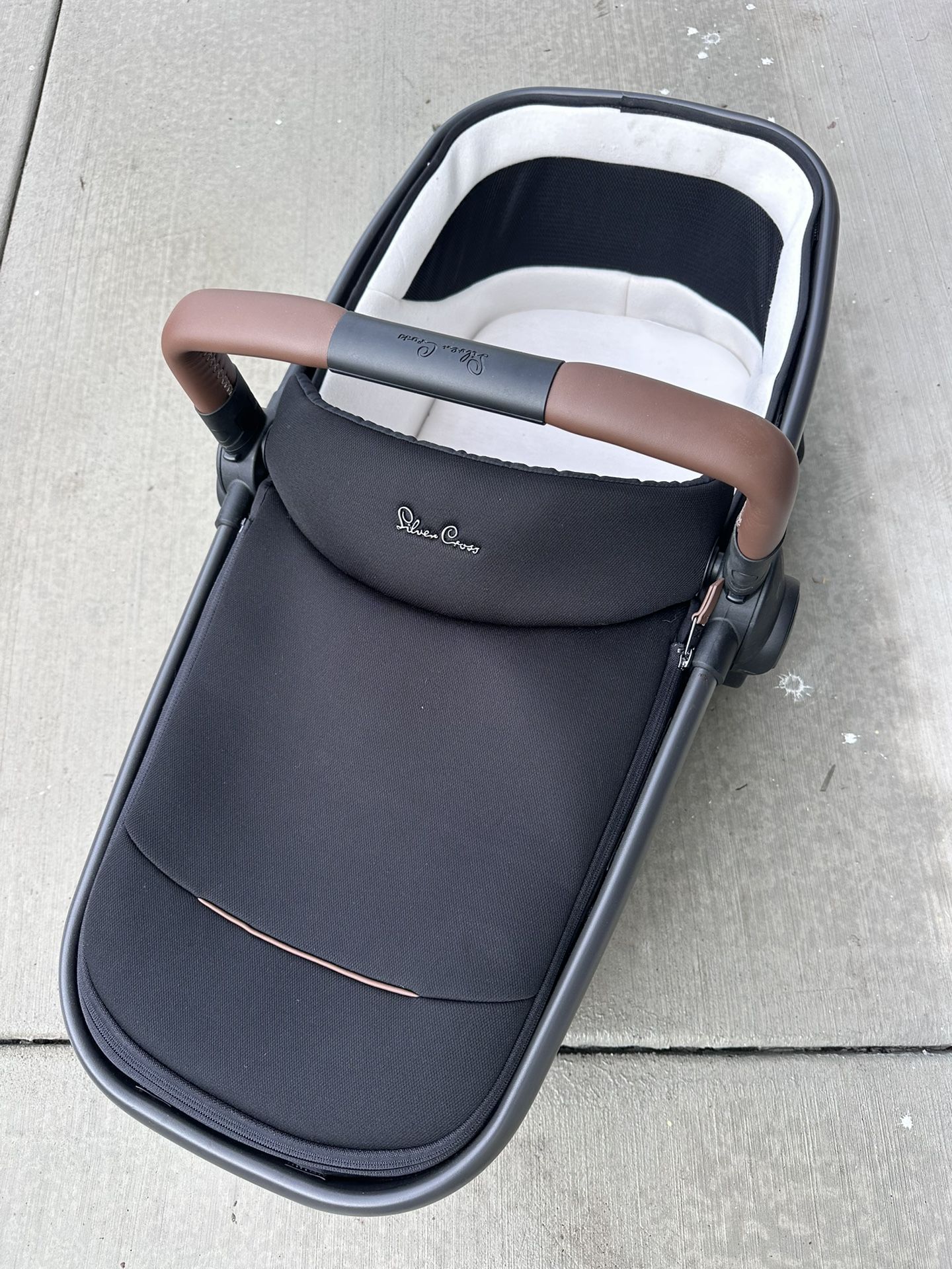 Silver Cross Bassinet