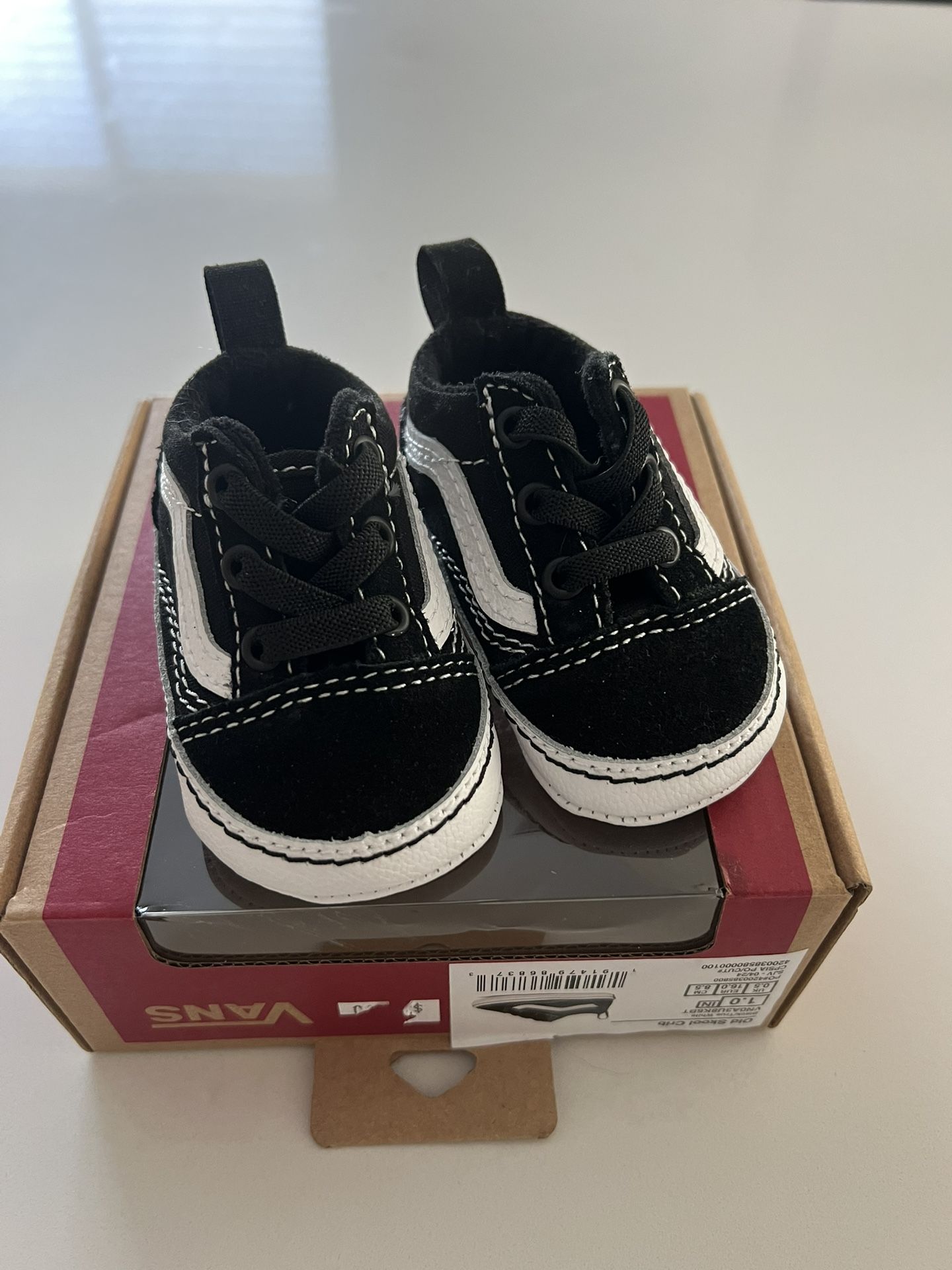 Vans crib