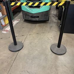 Stanchions (Black and Yellow)