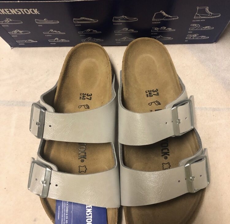 Brand new silver Arizona Birkenstock’s