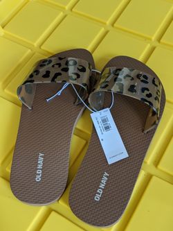Old Navy slides sandals flip flops size 6 brown black leopard NWT OTHER SIZES/COLORS AVAILABLE, MESSAGE W ?