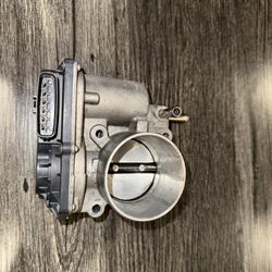 OEM 2011 2012 2013 2014 2015 2016 TOYOTA COROLLA 1.8L THROTTLE BODY 22030-0T080