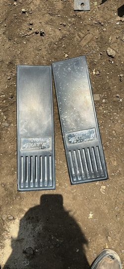 Toyota 4 Runner Plastic Part