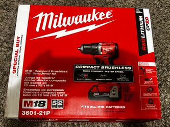 Milwaukee drill/driver kit