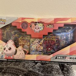 Pokemon- Small But Mighty Premium Collection Box