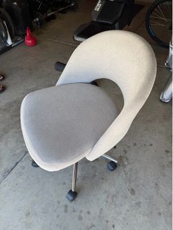 Desk chair