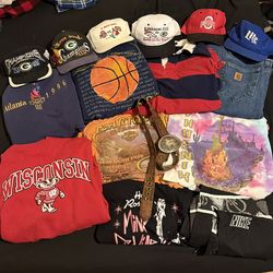 Super good Vintage/Y2K RESELLER bundle (over 60 clothing pieces and over 30 hats)PROFIT TO BE MADE🔥