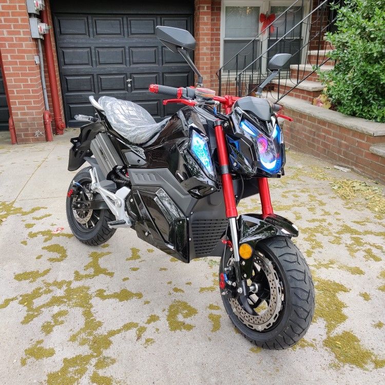 BRAND NEW 3000w GTX Z6 ELECTRIC MOTORCYCLE ESCOOTER SCOOTER EBIKE EBICYCLE GTX PRO DELUXE