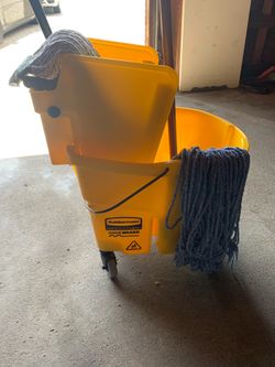 Rubbermaid wash bucket