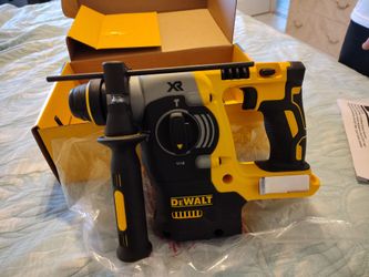 Brand New! DeWalt 20v XR Brushless  1" SDS  Rotary Hammer W/3 position Selector  2 Free Batteries included 6ah 4ah