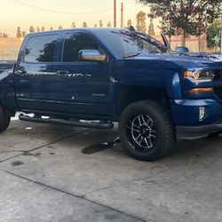 2017 Chevy Silverado 805 Z71 Edition 