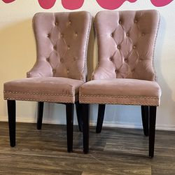 Set Of Tufted Chairs 