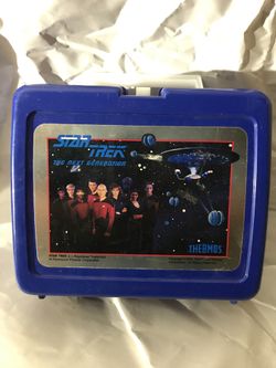Rare mint condition Star Trek the next-generation lunchbox with thermos
