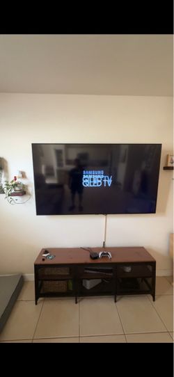 Samsung QLED 75 inches