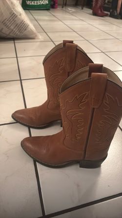 Girls boots