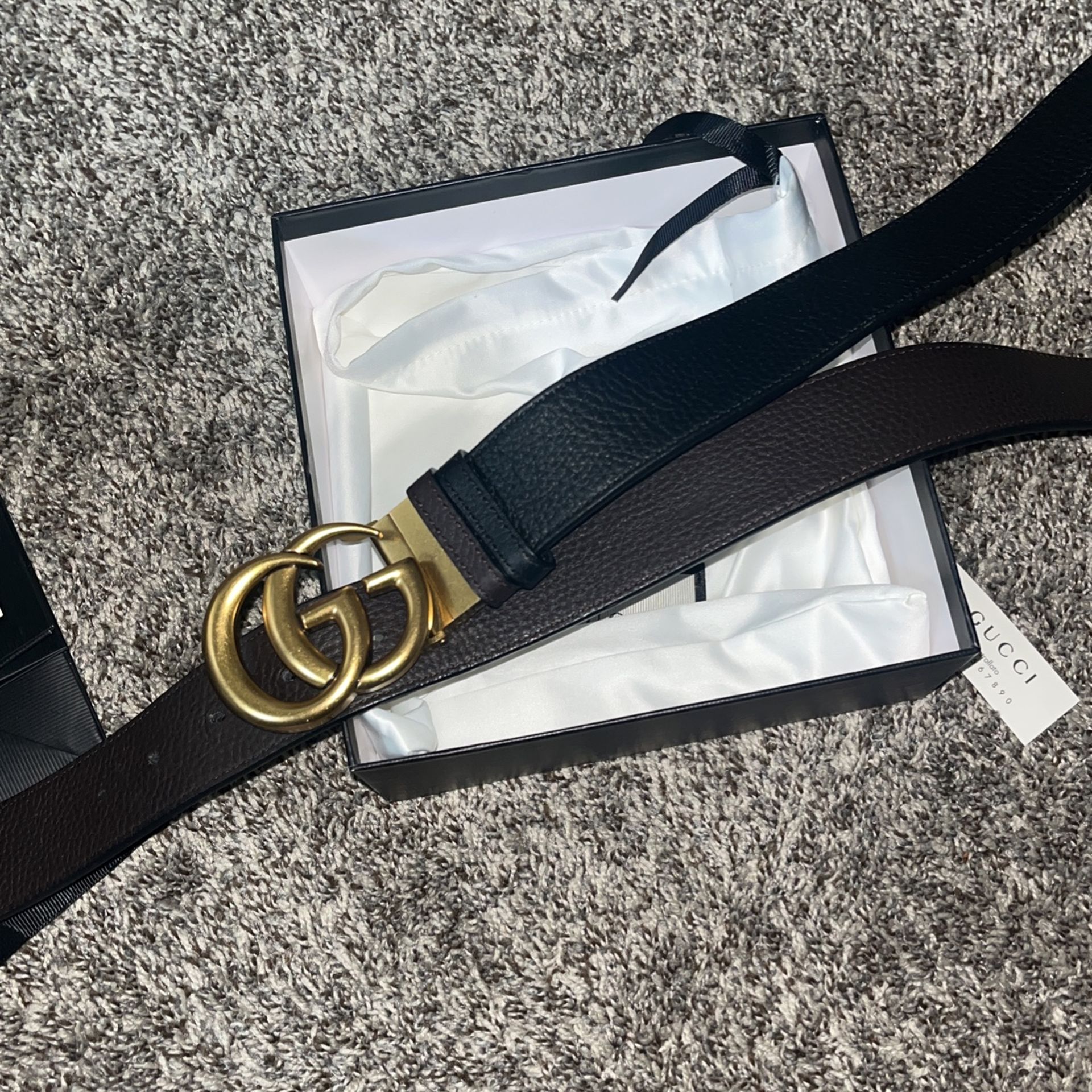 100% authentic Gucci belt reversible black/brown gold buckle