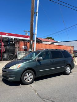 2004 Toyota Sienna