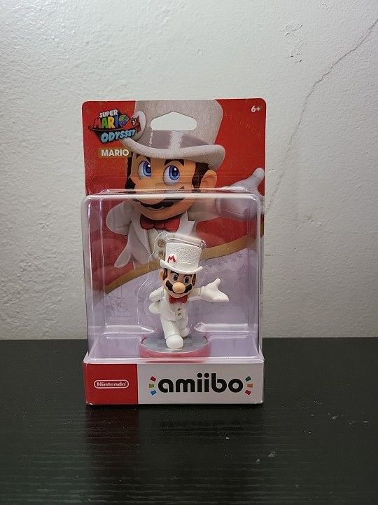 Nintendo Super Groom Mario Odyssey Amiibo Figure - White NIP