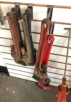 Pipe wrench’s