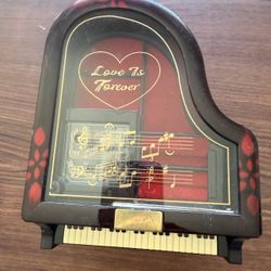 Vintage Kings Grand Piano Jewelry Storage Winding Musical Box 