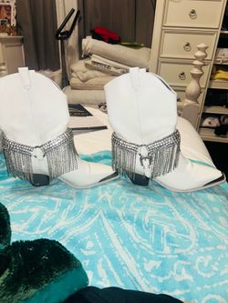 White cowgirl boots